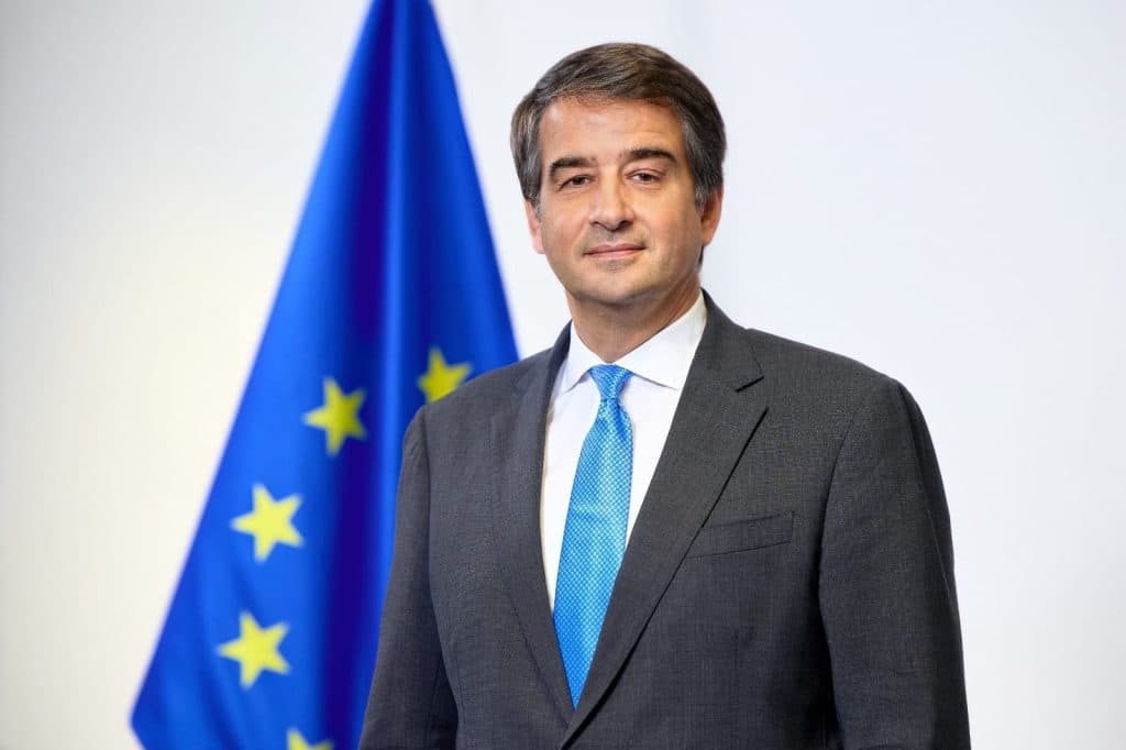 Fitto, le parole d'ordine: “Sicurezza e prosperità”