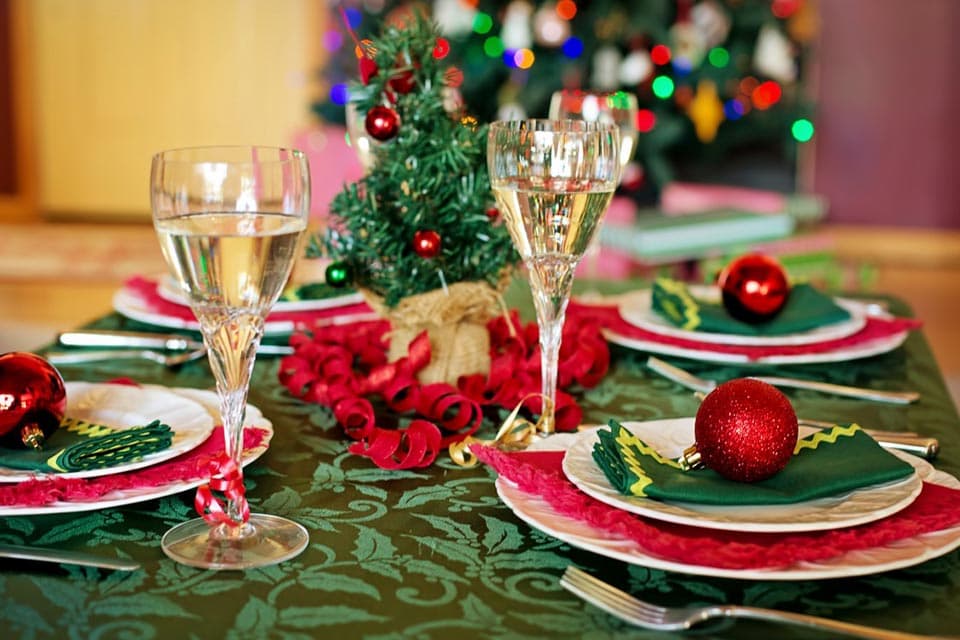 Spesi 270 milioni per cenoni e pranzi di Natale in Puglia