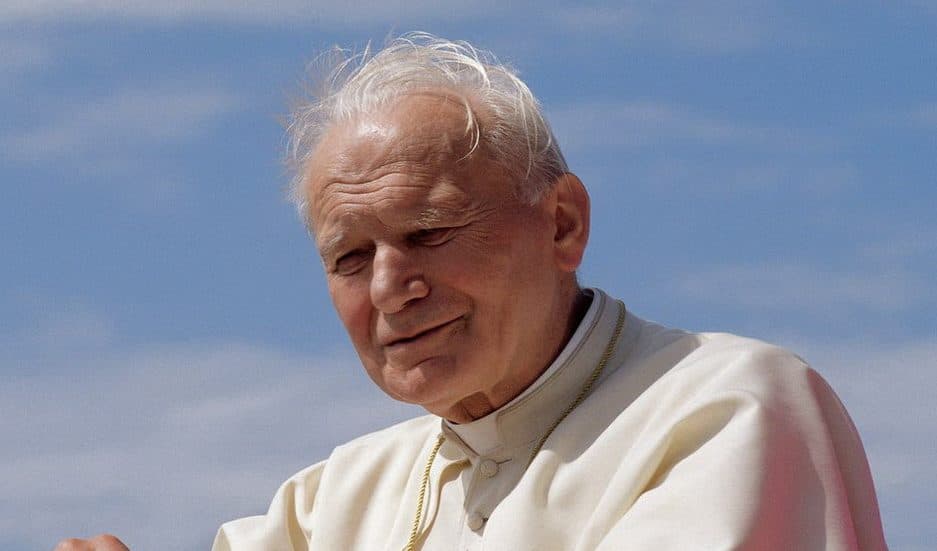 Fede e devozione: a Merine la reliquia di San Giovanni Paolo II
