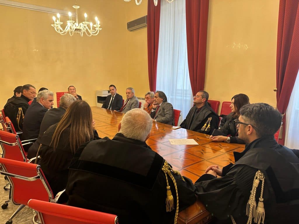 Giudici di pace, un corteo silenzioso in città per lanciare un sos al Prefetto