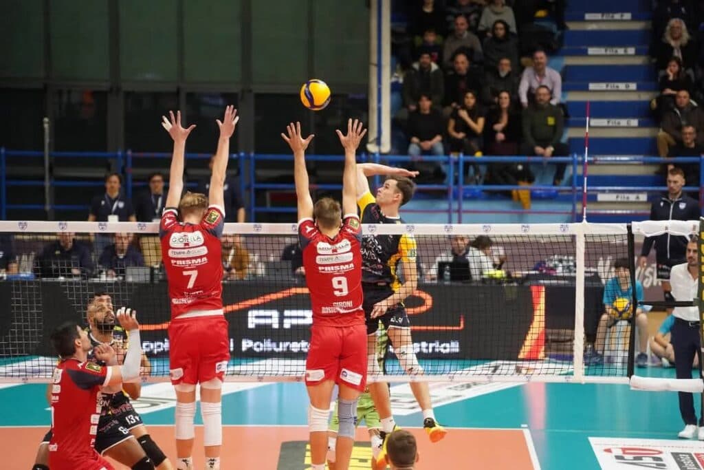 Superlega, Grottazzolina supera Taranto al tie-break: emozioni senza fine al PalaSavelli