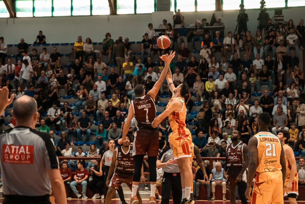HDL Nardò, sfida contro i giganti di Pesaro alla Vitrifrigo Arena