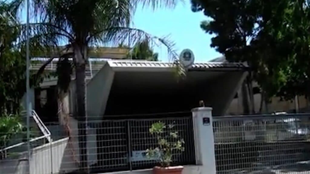 Marina di Ginosa - Tenta di investire l'ex compagna: arrestato 45enne.