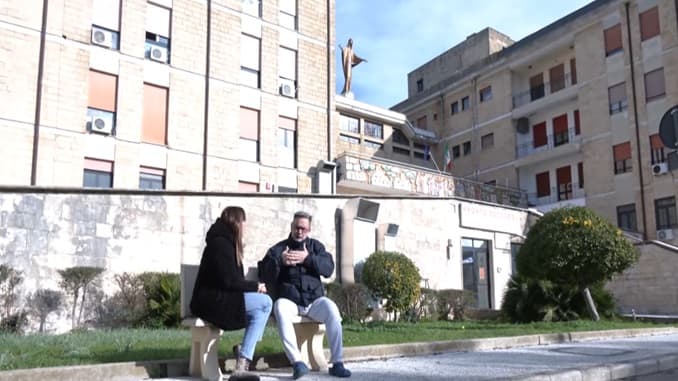 Francesco, senza casa, ospitato nel Pronto soccorso: accolto in una Rsa