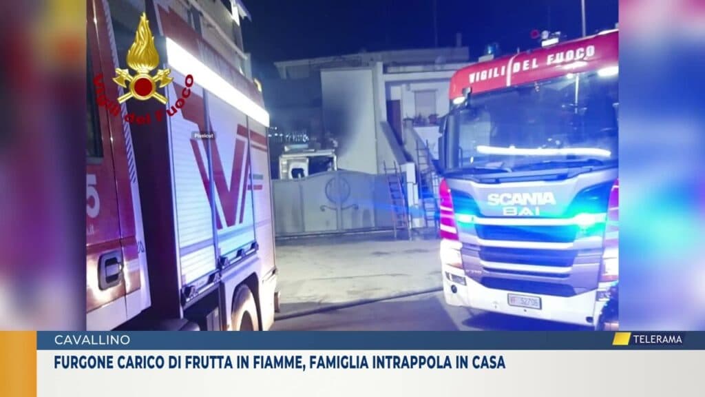 Furgone carico di frutta in fiamme, famiglia intrappola in casa