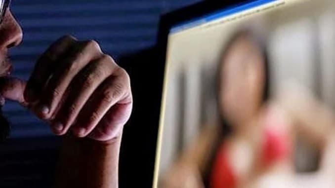 In rete i video dei rapporti con la ex: assolto, l'accusa non regge