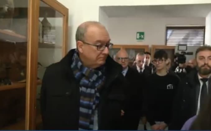 Valditara: “Arresto in flagranza per chi aggredisce docenti”