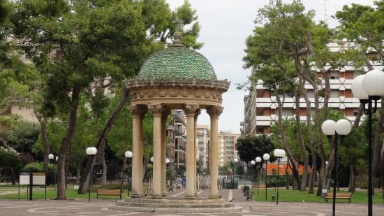 Villa comunale, rapina con accoltellamento: in due a processo