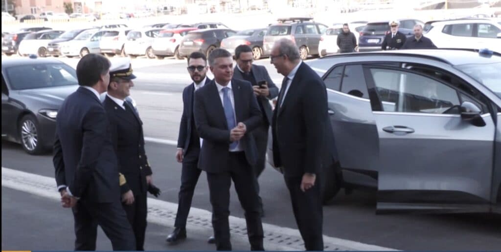 Taranto - Porto: Il viceministro Rixi in visita.