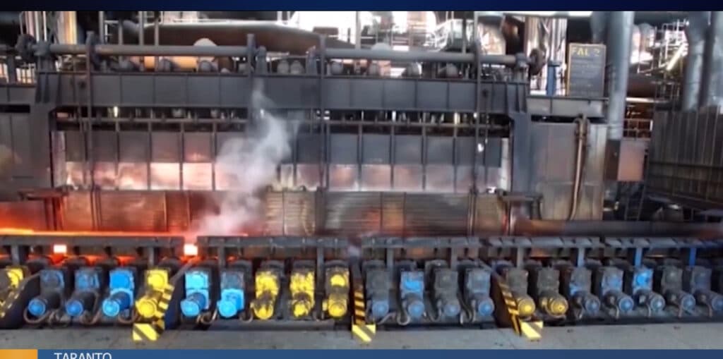 Taranto. Ex ilva: gara all'ultimo miliardo.