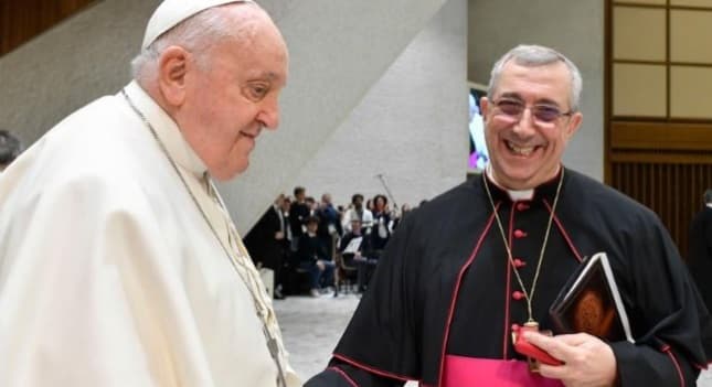Il professor Luigi Carbone, di Miggiano, nell'equipe medica personale del Papa