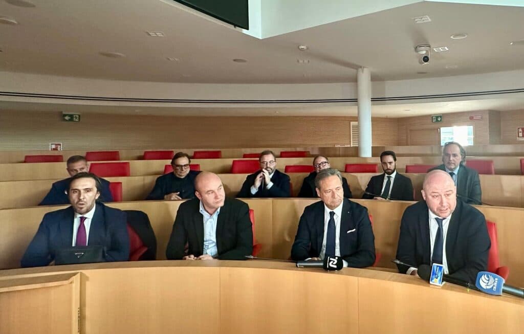 Consiglio, il centrodestra non ci sta: Emiliano faccia chiarezza