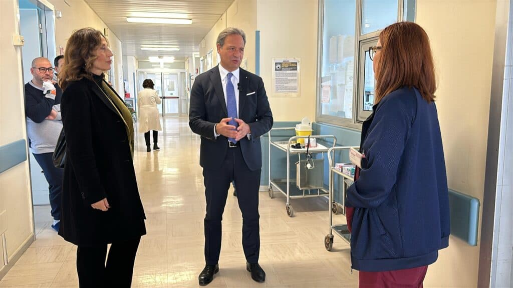 Ispezione al Fazzi, Pagliaro: “Urologia, urgente il trasferimento al Dea”