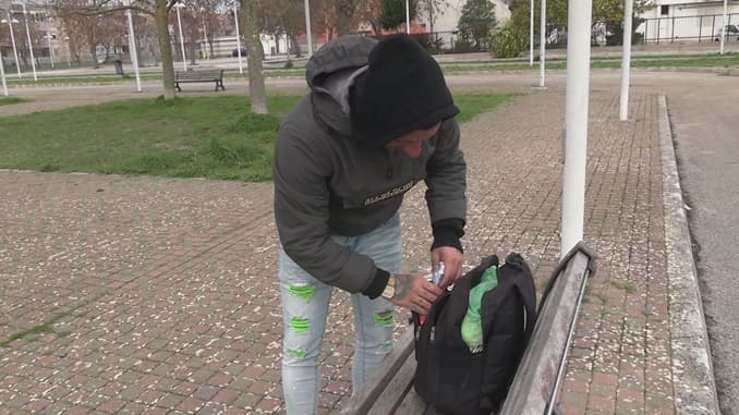 “Vivo per strada da una settimana, aiutatemi”: l'appello da Calimera di Stefano