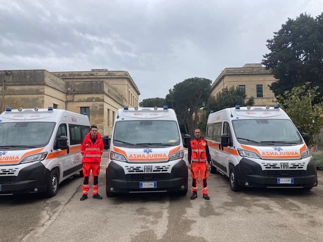 ASL Lecce: 6 nuove ambulanze per il 118 e due pick up per il Dipartimento di Prevenzione