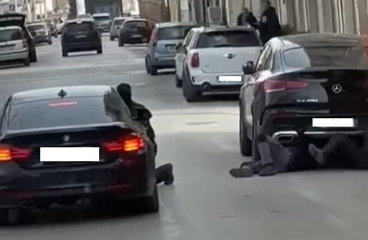 Cerignola, furto da film in pieno giorno: rubata Mercedes sotto gli occhi dei passanti