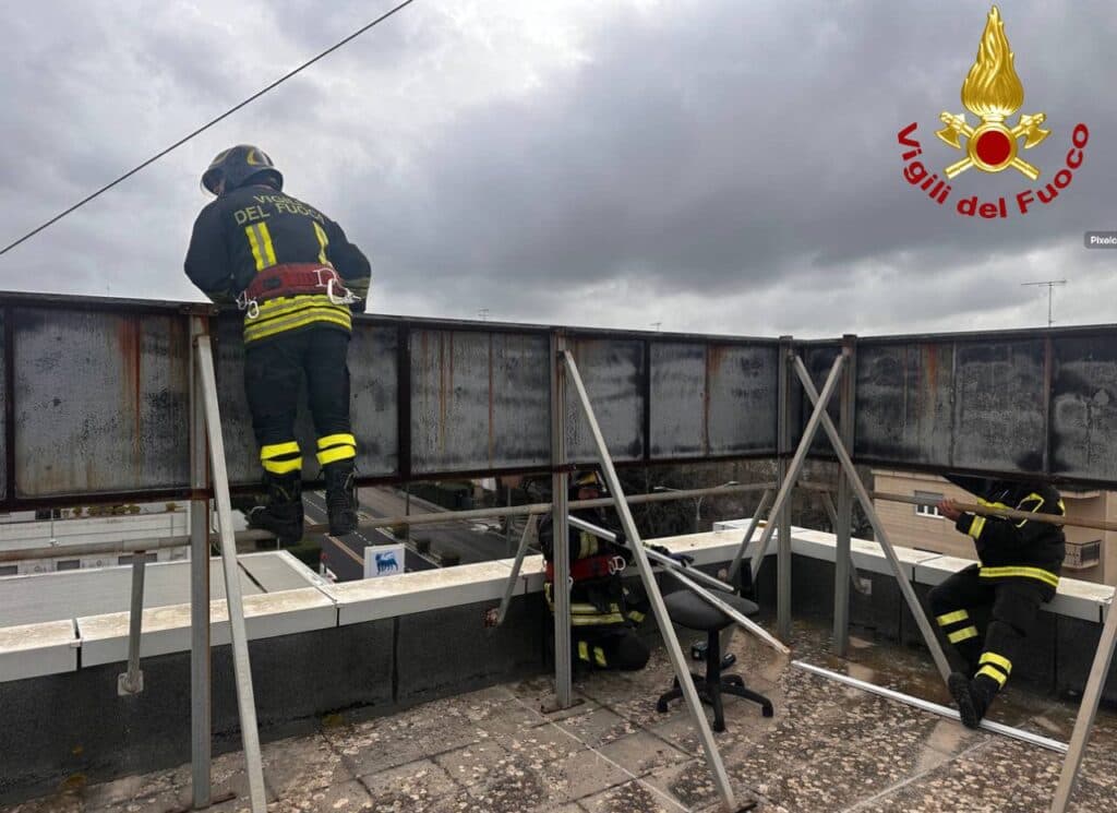 Maltempo nel leccese: oltre 20 interventi dei vigili del fuoco in 12 ore