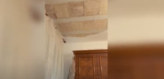 Si stacca intonaco dal solaio, illesa 70enne. L'appello ad Arca Sud Salento