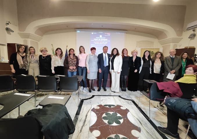 Voci di donne: storie di sfide vinte con forza e resilienza
