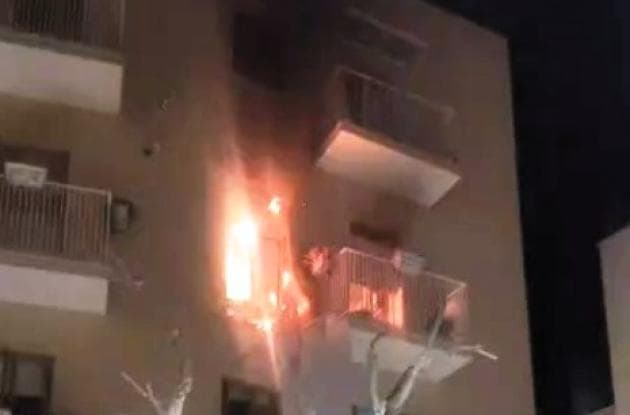 Un boato in una palazzina per una bombola di gas: evacuate sei famiglie