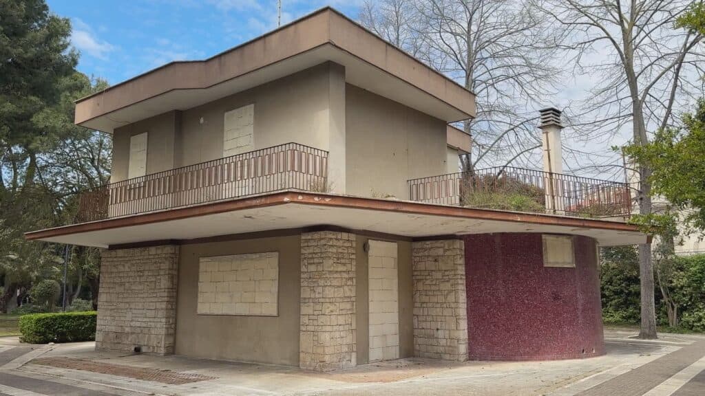 Villa comunale di Lecce, nell'ex casa del custode aprirà un ristorante
