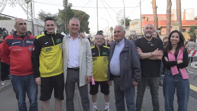 Tra luci e applausi, a Monteroni, la seconda tappa di "Salento in cima alla cuccagna"