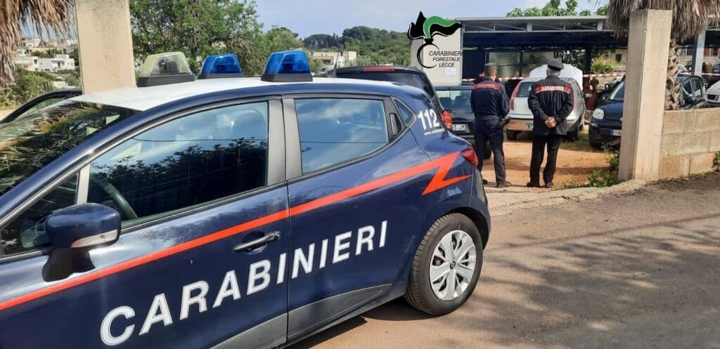 Casarano, irregolarità ambientali ed edilizie in un’autofficina: scatta il sequestro