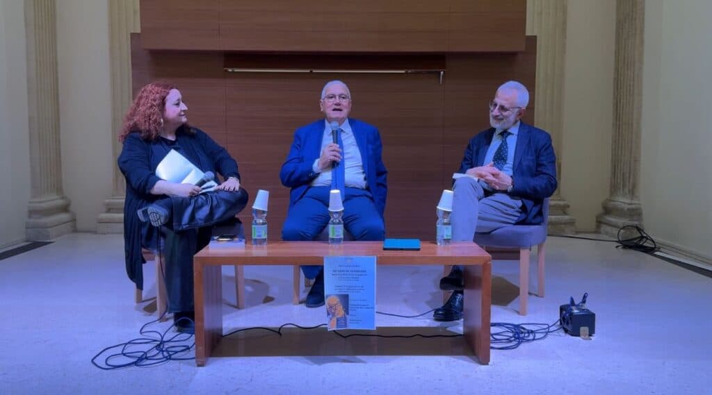 “Né eroe, né guerriero”: presentato il libro dell'ex procuratore Mandoi