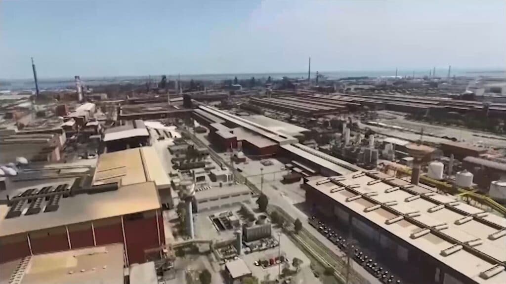 Taranto, il Comune propone: 5 anni per la decarbonizzazione