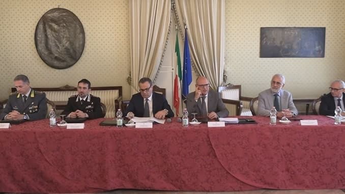 Prevenire infiltrazioni criminali nella ristorazione e turismo: siglato un protocollo in Prefettura