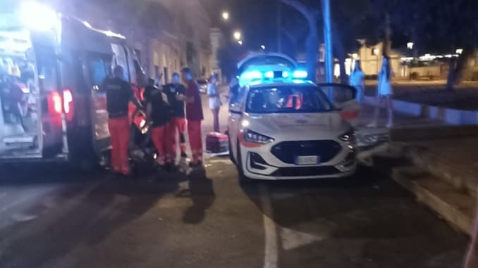 Semina il panico tra Nardò e Galatina e aggredisce tre sanitari del 118, arrestato 35enne