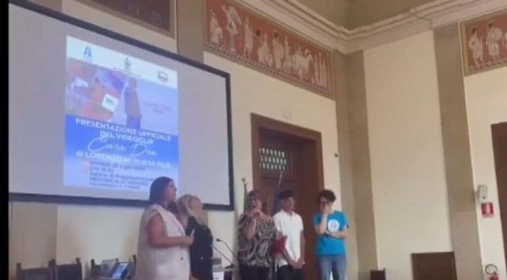 Taranto, "Cara Dea": il videoclip di Olo per i giovani