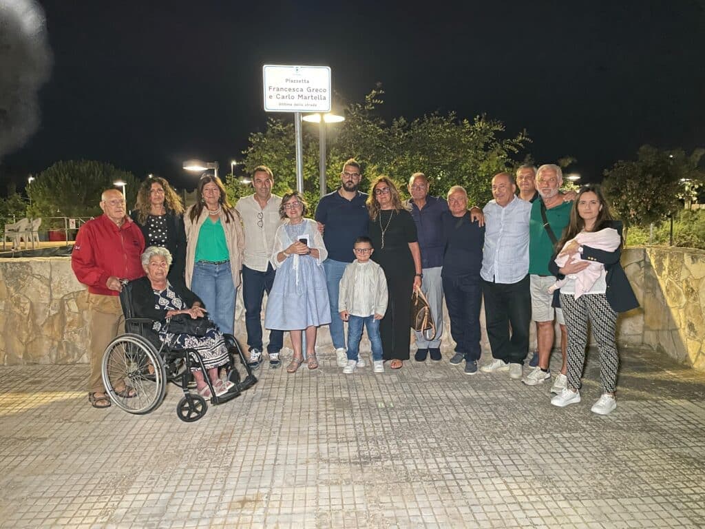 La piazzetta di Spiaggiabella intitolata a Francesca e Carlo