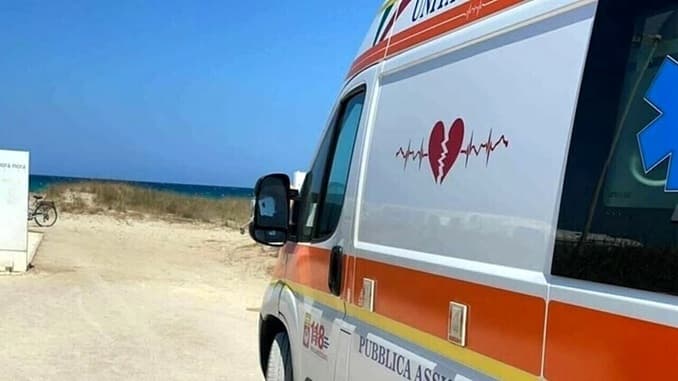 Malore in mare: turista ricoverato in Rianimazione