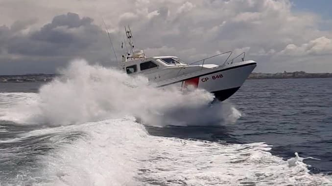 Sbarco a Leuca: 82 migranti intercettati in mare, tra loro 24 minori