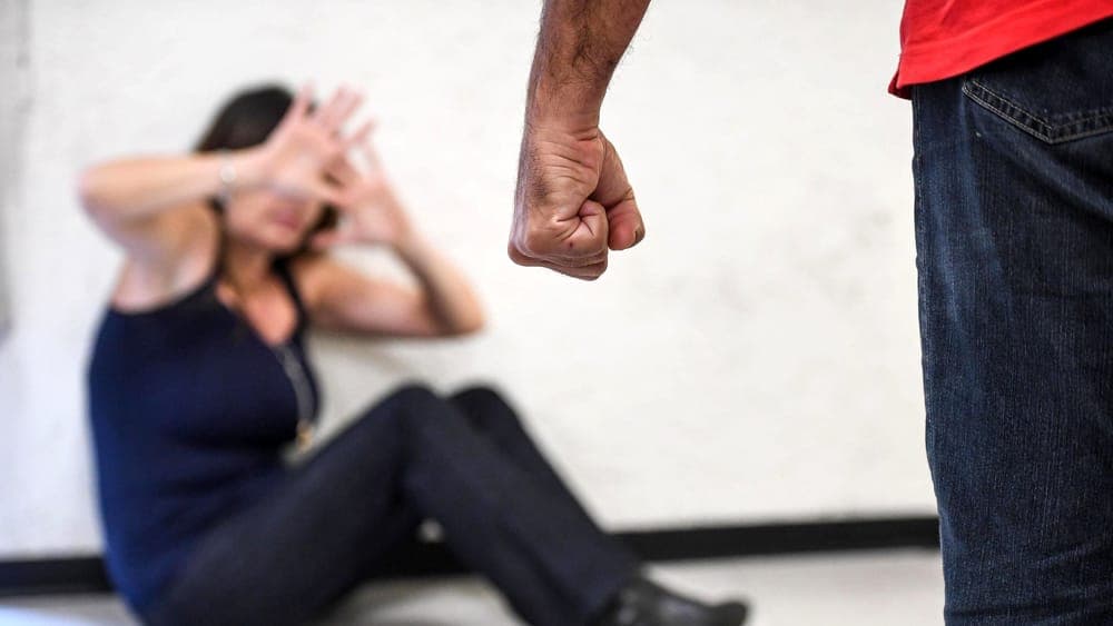 Violenza contro le donne, in un anno più di mille casi
