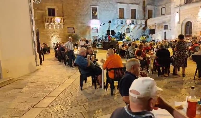 Voglia di tornare bambini con "Anziani in festa"