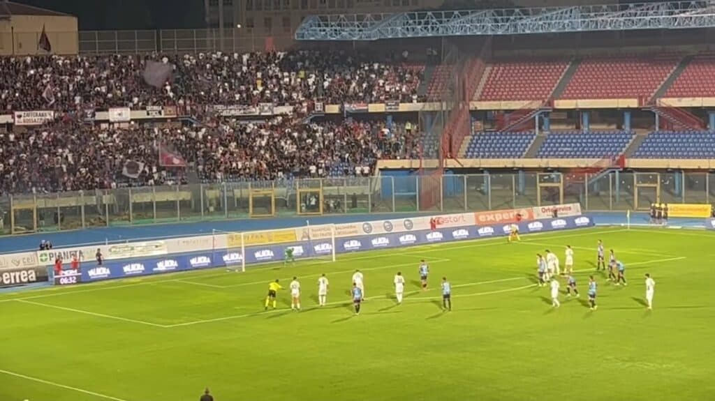 Serie C - Non c’è storia a Catania. Foggia seppellito da sei reti