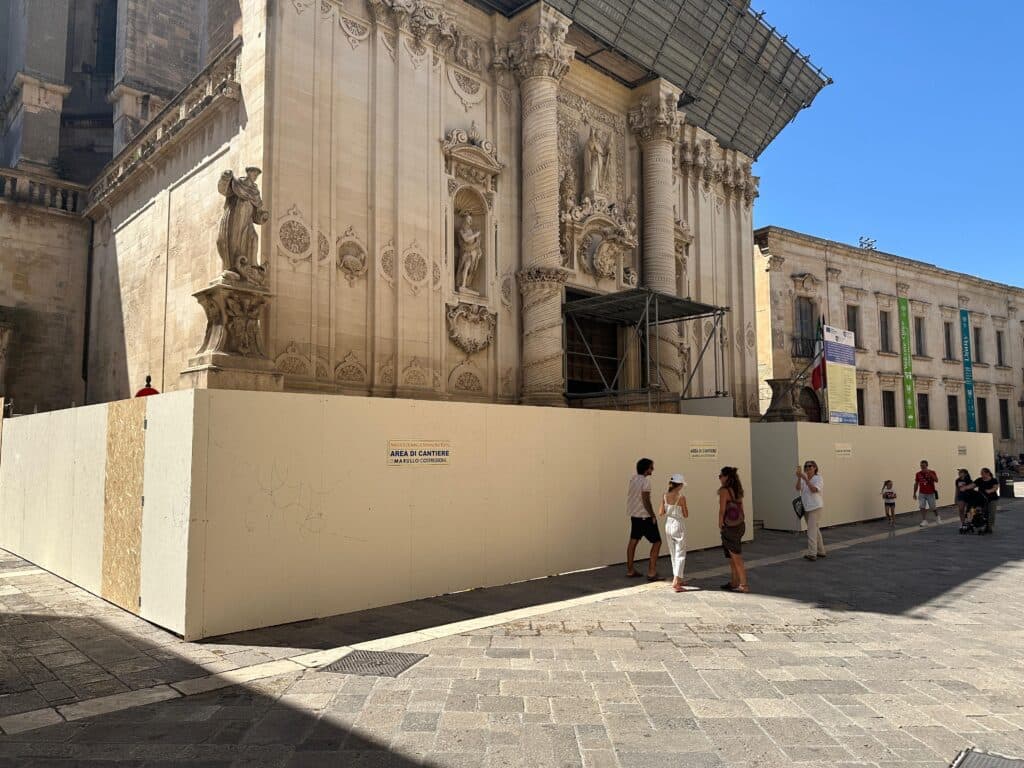 Al via i lavori per il restauro della facciata della Basilica del Rosario