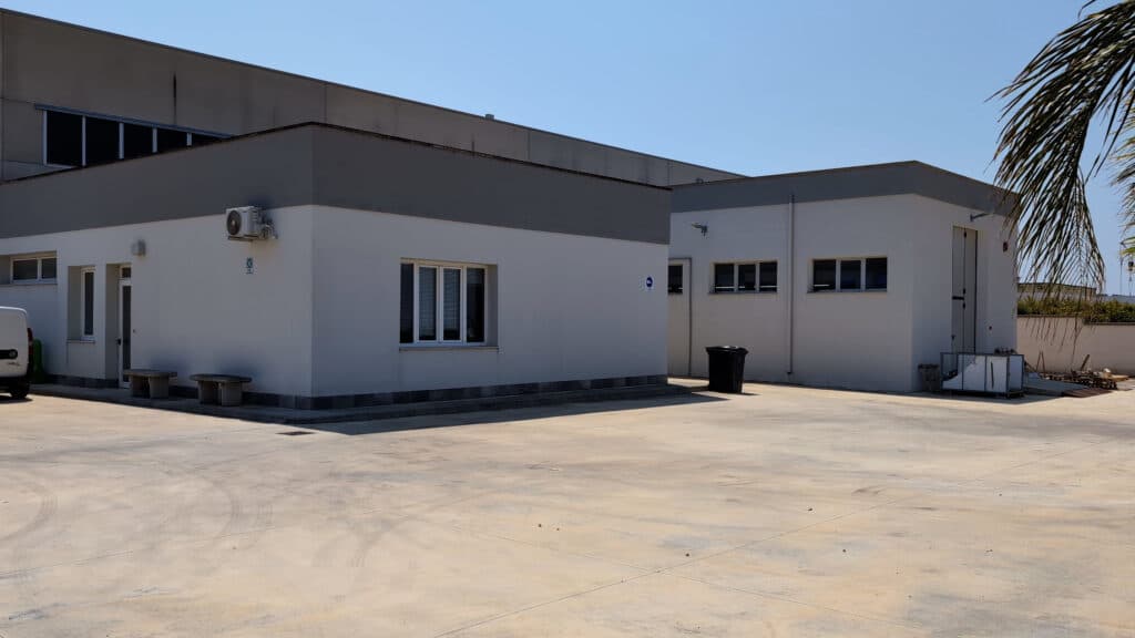 Furti in serie nella zona artigianale di Novoli: colpo da 50 mila euro
