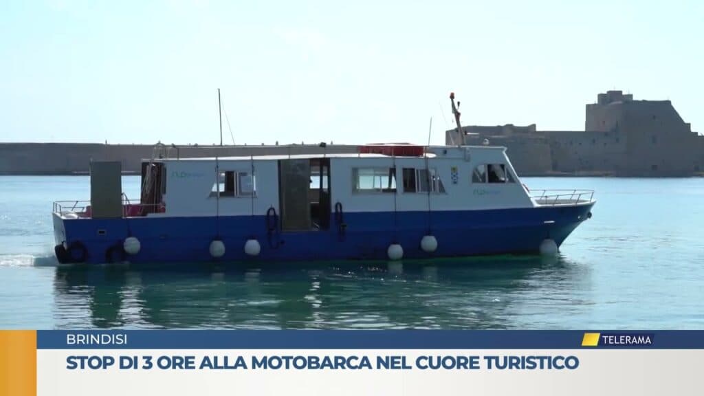 Stop di 3 ore alla motobarca nel cuore turistico di Brindisi