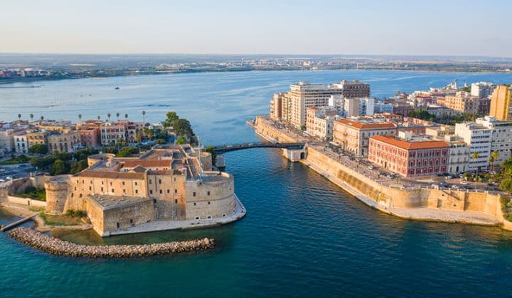 L' "oro" di Taranto si colora di blu: per uno sviluppo "vista mare"
