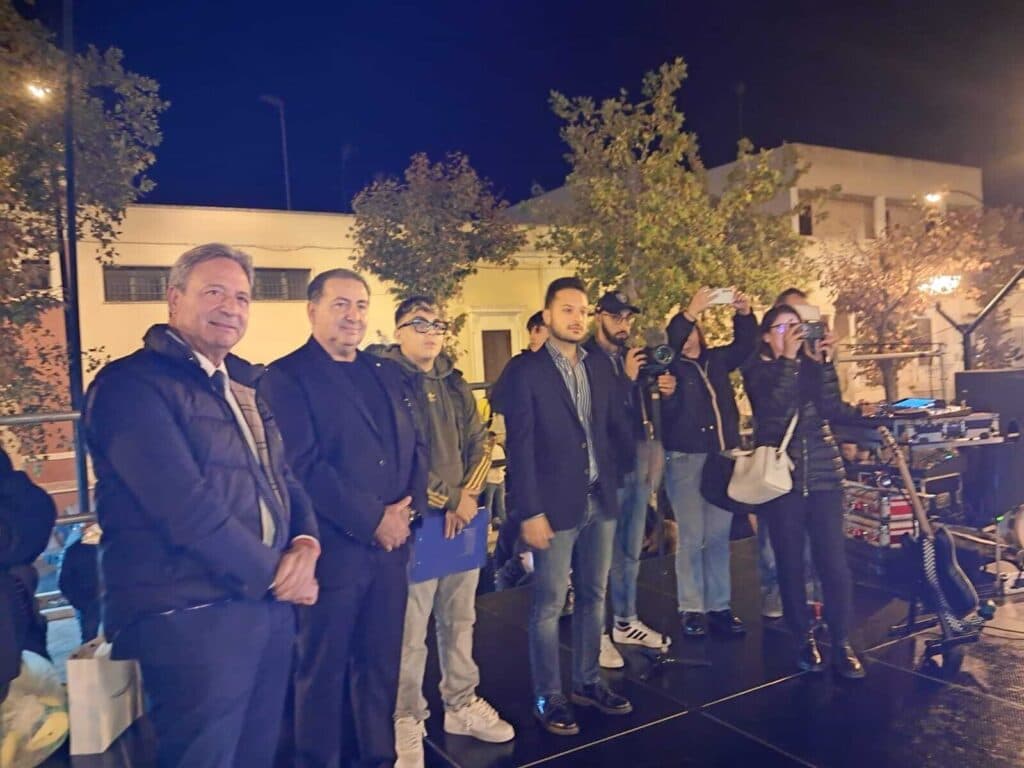 Squinzano abbraccia il "suo" campione del mondo Fefè De Giorgi