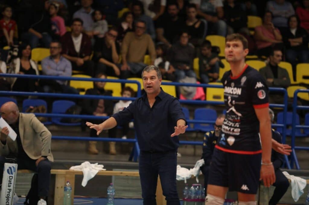 Prisma La Cascina Taranto: sollevato dall'incarico coach Graziosi