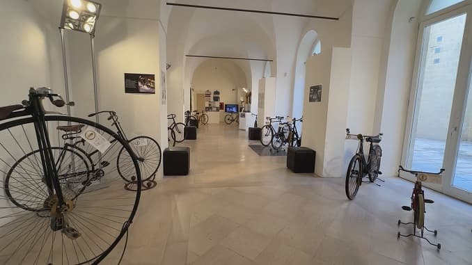 La bellezza e le storie delle biciclette d'epoca in mostra al Must