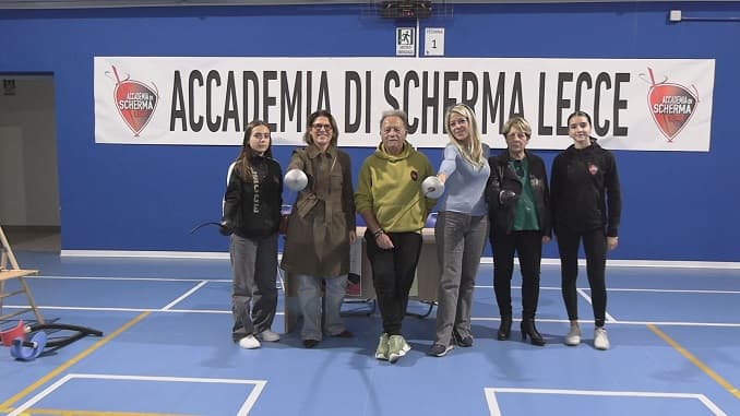 La scherma per la rinascita delle donne operate di tumore al seno