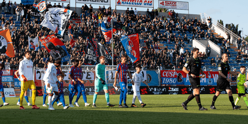 Il Casarano pronto a svoltare. Domani c'è la capolista Catania