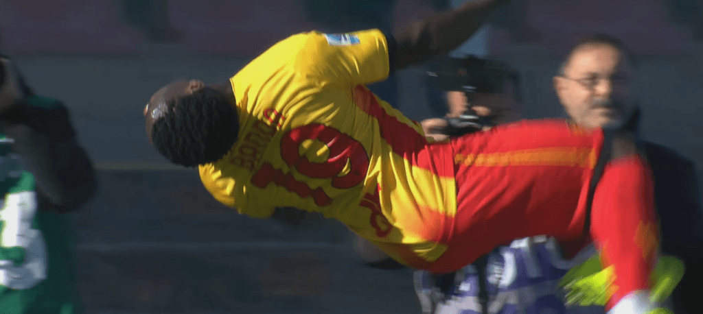 Lecce, capriole di felicità: prima vittoria al Via del Mare. Torino battuto 2-1