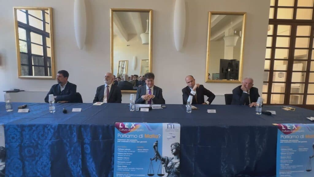 "Parliamo di mafia?", tavola rotonda al Liceo classico "G. Palmieri" di Lecce