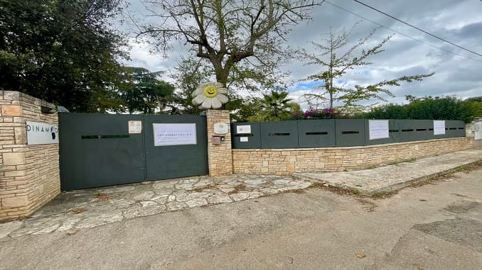 Chiude il Dinamiko Village: "L'indifferenza pubblica spegne la solidarietà"